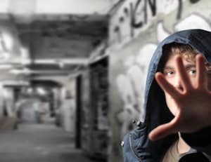 Weil viele als Flüchtlinge noch in Asylverfahren stecken und nicht legal arbeiten dürfen, verdienen etliche Geld auf dem Strich.
