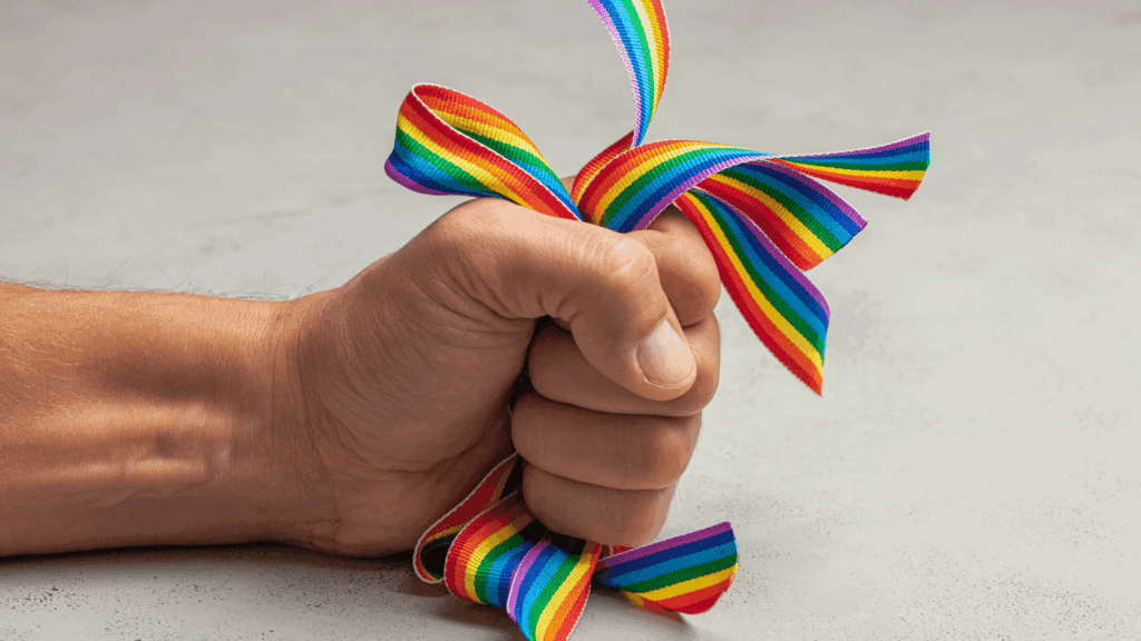 Queerfeindliche Übergriffe: Interview mit MANEO